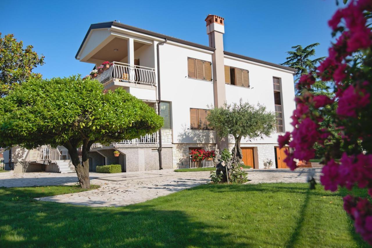 Apartments Vili Umag Exterior foto