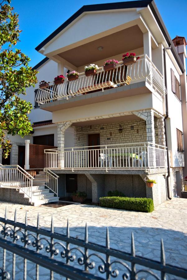 Apartments Vili Umag Exterior foto